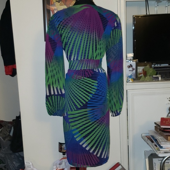 Dress - Picture 3 of 5